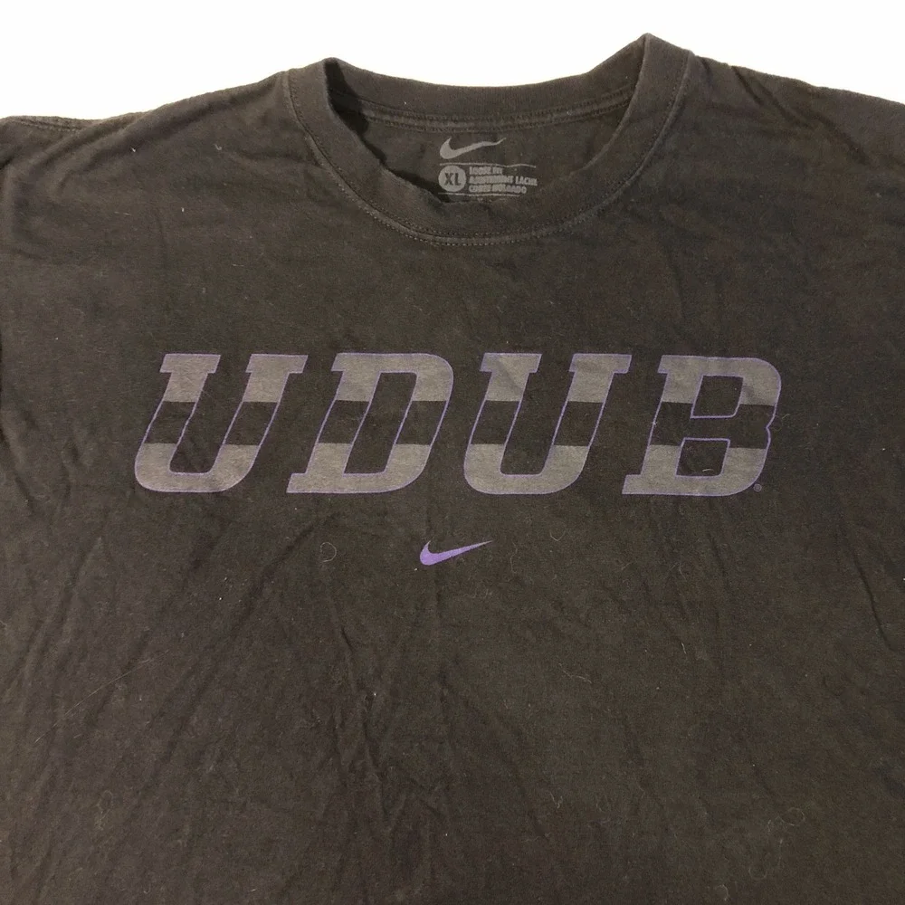 Washington Huskies Nike UDUB Black T-shirt XL Preppy Classic